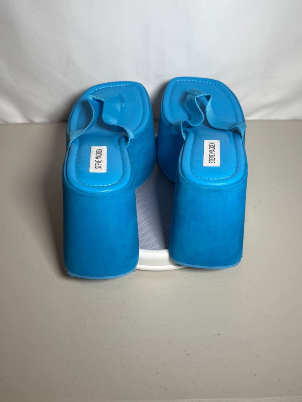 Steve Madden Gwen Flip Flops | Size 10 | Lt. Blue - Picture 2 of 5